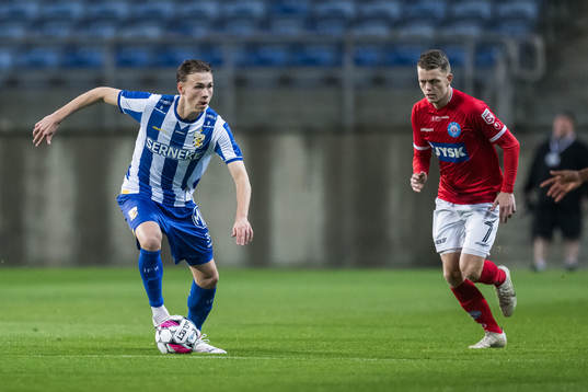 Vilmer Tyrén of IFK Göteborg and Kasper Kusk of Silkeborg