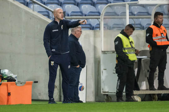Head coach Jens Berthel Askou of IFK Göteborg