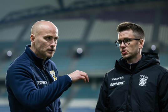 Head coach Jens Berthel Askou and assistant coach Sindre