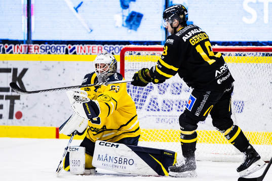 Södertäljes målvakt Claes Endre och Västerås Shane