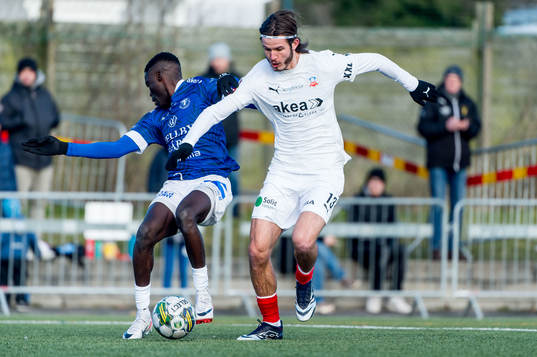 Helsingborgs Wilhelm Loeper och Trelleborgs Abel Ogwuche