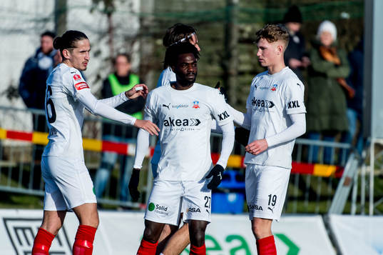Helsingborgs Benjamin Acquah jublar
