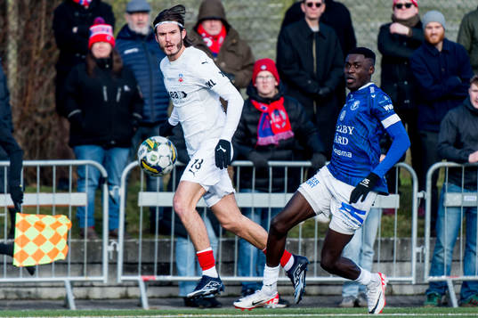 Helsingborgs Wilhelm Loeper och Trelleborgs Emmanuel Godwin