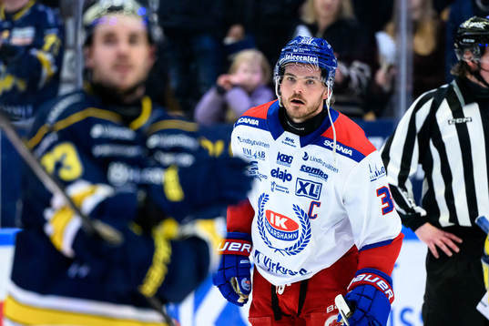 Oskarshamns Oscar Engsund deppar