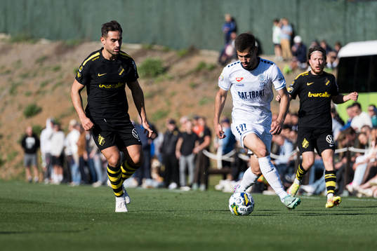 Sotirios Papagiannopoulos of AIK and Milos Pantovic of FK