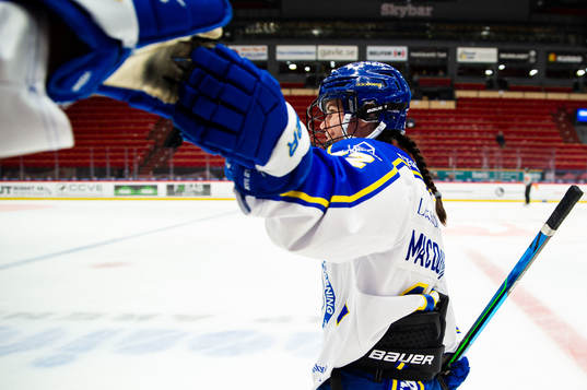 Leksands Autumn Macdougall jublar
