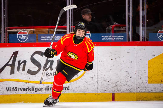 Brynäs Noemi Neubauerova jublar
