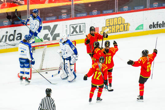 Leksands Ella Albinsson, Savine Wielenga och målvakt Ellen