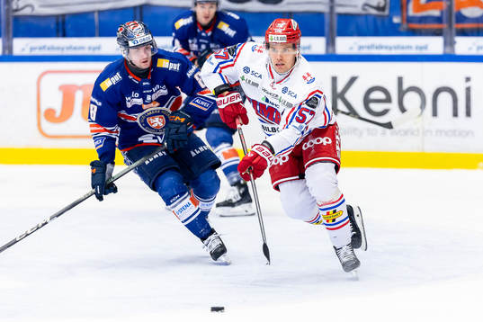 Växjös Zachary Giuttari och Timrås Anton Wedin