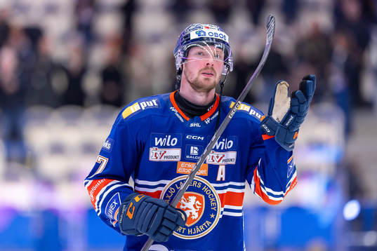 Växjös Martin Lundberg jublar