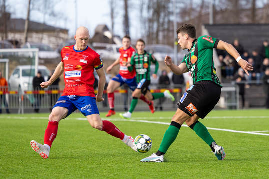Tvååkers Viktor Nilsson och Varbergs Mads Borchers