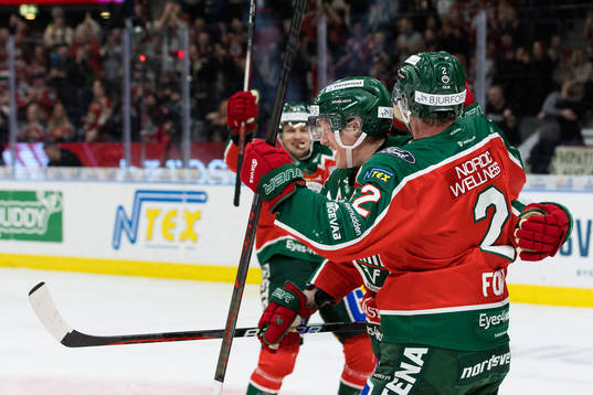 Frölundas Christian Folin jublar