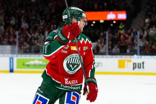Frölundas Christian Folin jublar