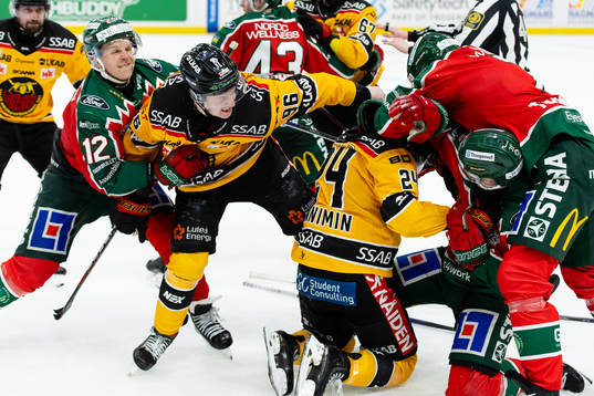 Frölundas Max Friberg, Nicklas Lasu och Henrik Tömmernes