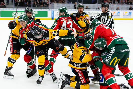 Frölundas Max Friberg, Nicklas Lasu och Henrik Tömmernes