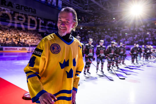 Roger Johansson innan ishockeymatchen i SHL mellan Leksand