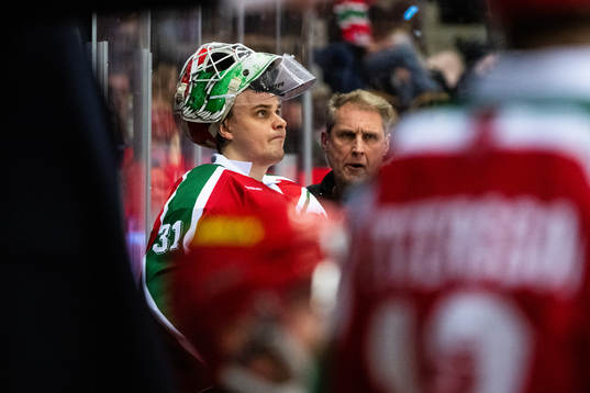 MoDos målvakt Olle Eriksson Ek deppar
