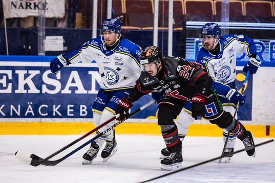 Leksands Justin Glenn Kloos och Örebros Hannes Björninen