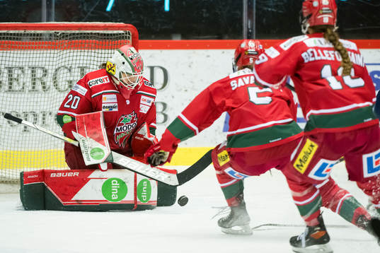 Modos målvakt Andrea Brändli