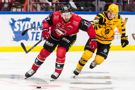 Malmö Redhawks Johan Ivarsson och Skellefteås Zeb