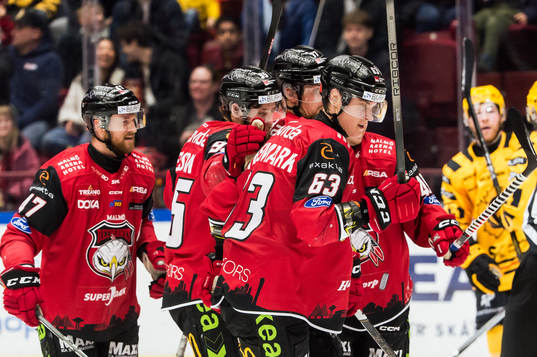 Malmö Redhawks Fredrik Händemark jublar