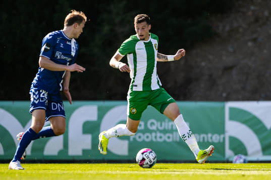 Peter Reinhardsen of Sarpsborg 08 and Viktor Djukanovic of