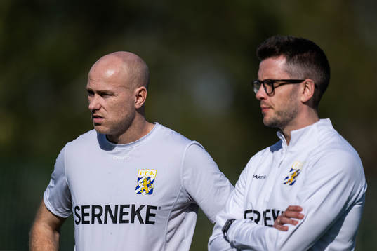 Tränare Jens Berthel Askou och assisterande tränare