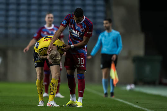 Johan Larsson of Elfsborg and Elias Achouri of FC Copenhagen