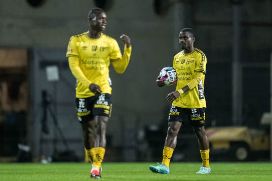 Michael Baidoo of Elfsborg celebrates