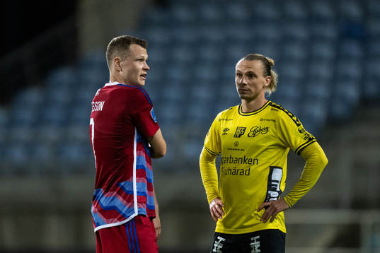 Viktor Claesson of FC Copenhagen and Niklas Hult of Elfsborg