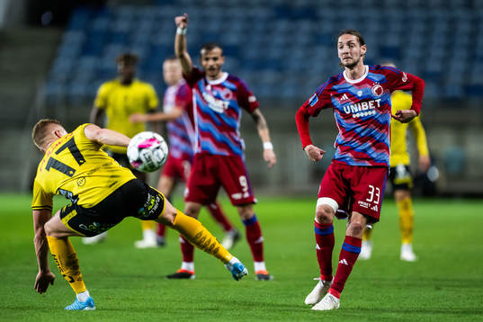 Per Frick of Elfsborg and Rasmus Falk of FC Copenhagen