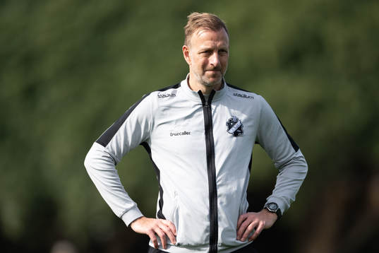 under en träning med AIK