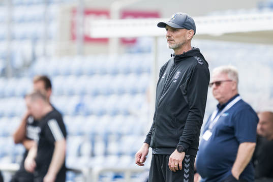 Head coach Head coach Jesper Sørensen of Brøndby