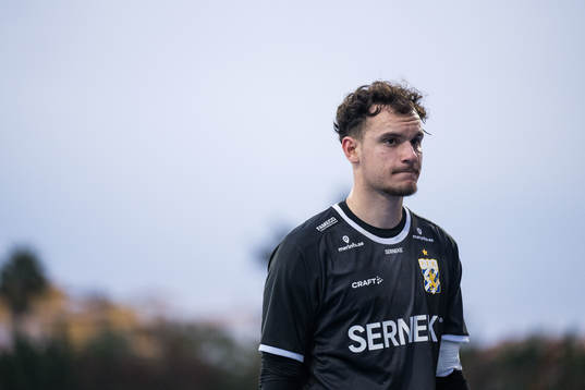 Goalkeeper Elis Bishesari of IFK Göteborg looks dejected