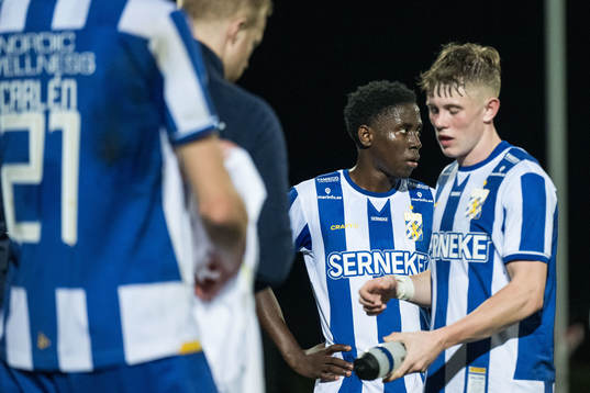 Abundance Salaou of IFK Göteborg looks dejected