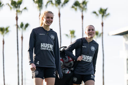 Hammarbys Thea Sørbo och Smilla Vallotto