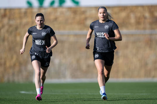 Hammarbys Smilla Vallotto och Eva Nyström