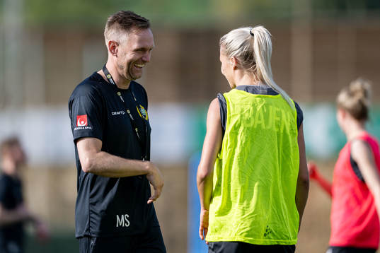 Hammarbys tränare Martin Sjögren och Lotta Ökvist