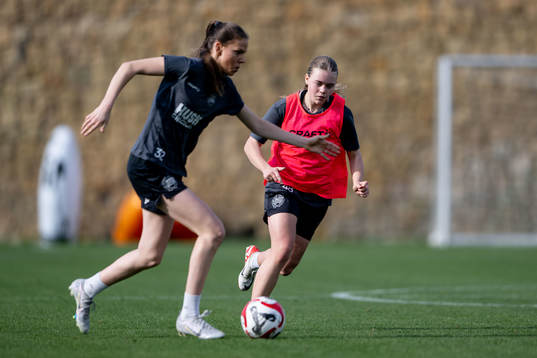 Hammarbys Bella Andersson och Ida Gagnfors