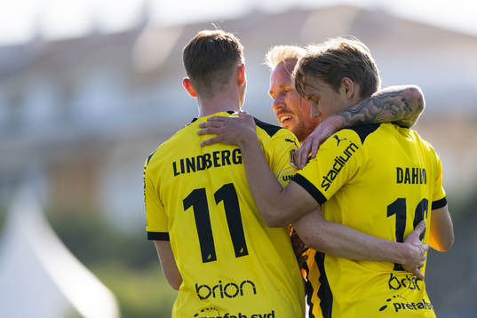 Mikkel Rygaard Jensen of Häcken celebrates with Julius