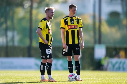 Mikkel Rygaard Jensen and Julius Lindberg of Häcken