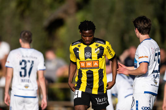Severin Nioule of Häcken looks dejected