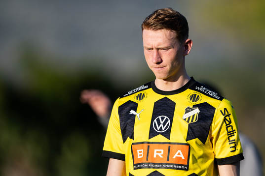 Julius Lindberg of Häcken looks dejected