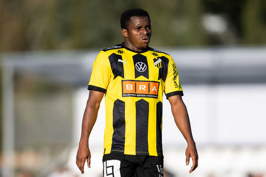 Abdulrazaq Ishaq of Häcken looks dejected