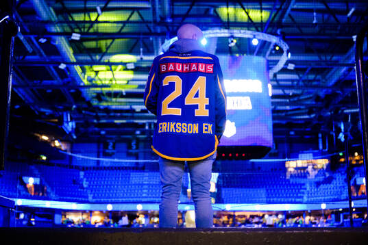 Supporter of Sweden ahead the Beijer Hockey Games between