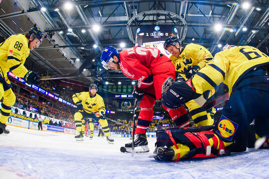 David Kase of Czech Republic and Henrik Tömmernes of Sweden