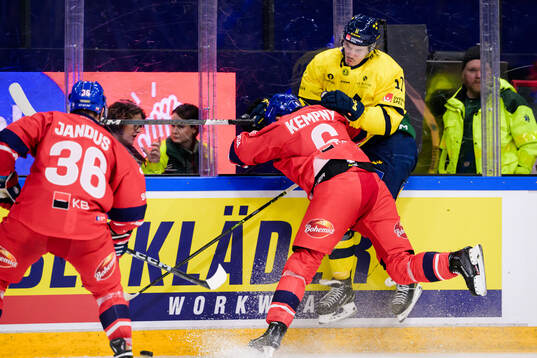Michal Kempny of Czech Republic and Joakim Nygård of Sweden