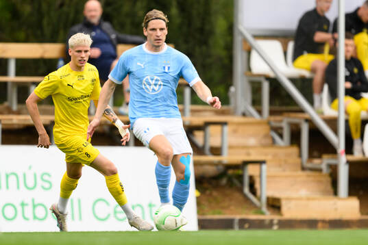 Albert Grønbæk of Bodø/Glimt and Jens Stryger Larsen of