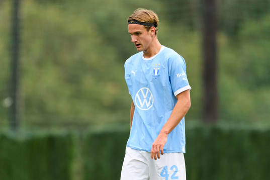 Erik Botheim of Malmö FF looks dejected