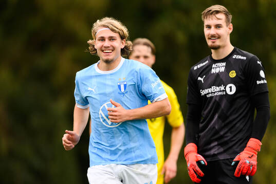 Sebastian Nanasi of Malmö FF and Goalkeeper Kjetil Haug of